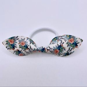 🌺Gorgeous floral hair tie, vegan leather, handmade.